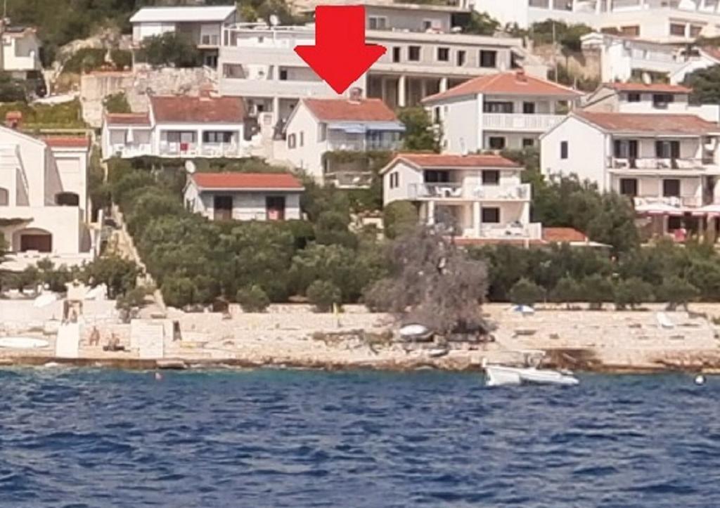 Apartments Lovric - 30 Meters To The Beach Trogir Bagian luar foto